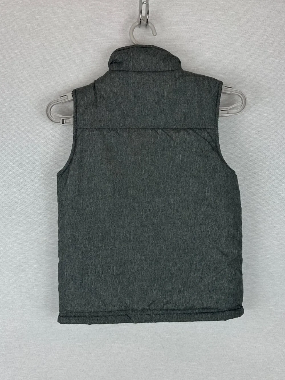 CAT & JACK BOYS PUFFER VEST, CHARCOAL COLOR, GREEN SLIME GRAPHIC SIZE S(6/7)